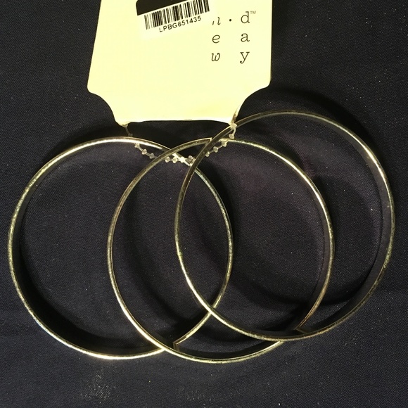 NWT A NEW DAY 3-PIECE SILVER BANGLE BRACELET - Picture 3 of 4